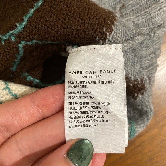 American Eagle | Grey Argyle Plaid Cardigan Sweater 🩶 - Picture 4 of 4